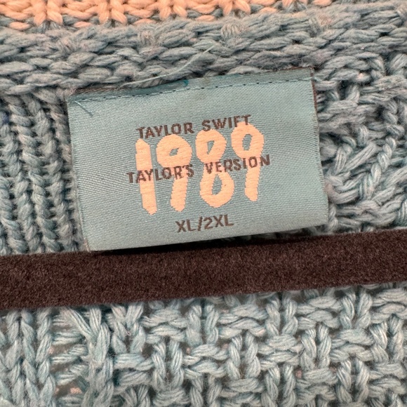 Taylor Swift 1989 Cardigan XL/2XL - Picture 6 of 6